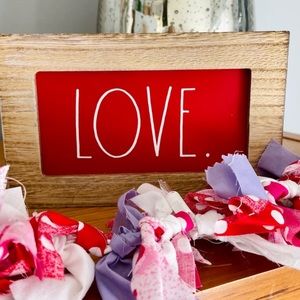 Rae Dunn wooden love sign NWT